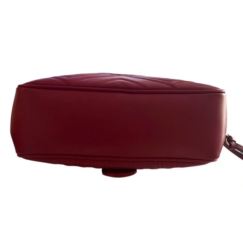 Gucci Red Quilted GG Shoulder Bag with Gold Hardware - Picture 5 of 15